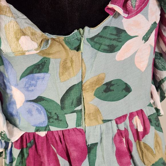 ENTRO Floral Peplum Top with Ruffled Sleeves, Size Medium - Picture 7 of 10